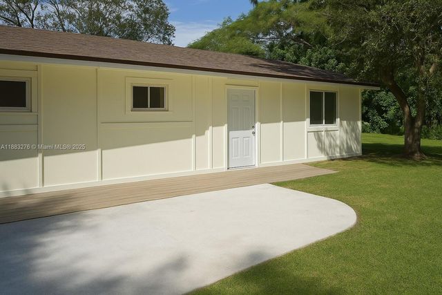 14401 SW 23rd St, Davie, FL 33325