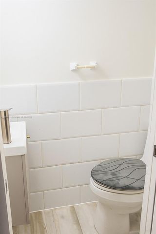 14401 SW 23rd St, Davie, FL 33325