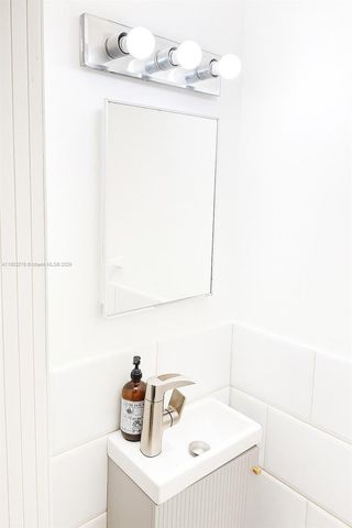 14401 SW 23rd St, Davie, FL 33325