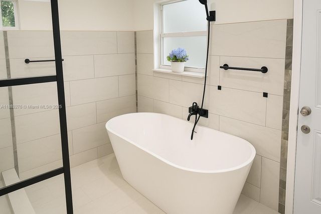 14401 SW 23rd St, Davie, FL 33325