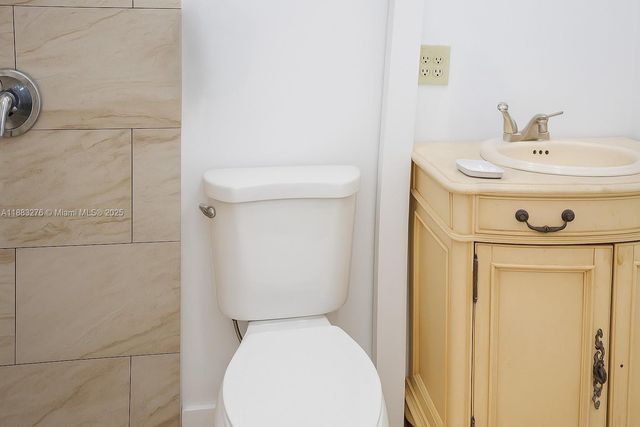 14401 SW 23rd St, Davie, FL 33325