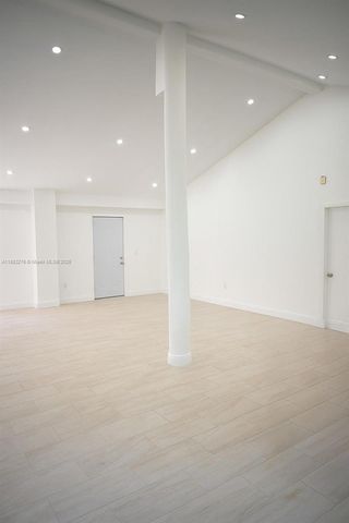 14401 SW 23rd St, Davie, FL 33325