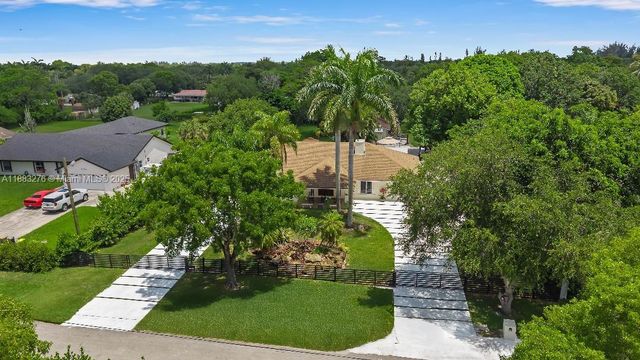 14401 SW 23rd St, Davie, FL 33325