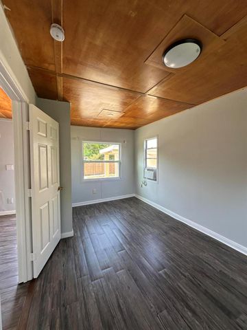 321 N 11th Street C, Fort Pierce, FL 34950