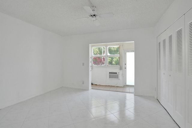 392 Durham Circle M, Deerfield Beach, FL 33442