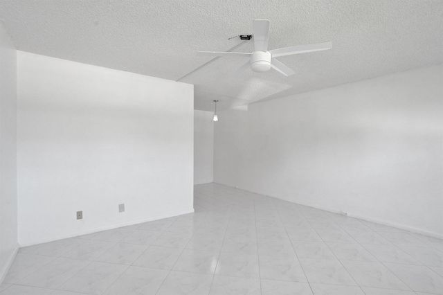 392 Durham Circle M, Deerfield Beach, FL 33442