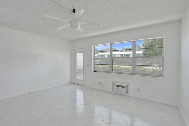 392 Durham Circle M, Deerfield Beach, FL 33442