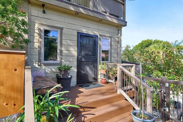 923 Eucalyptus Avenue, Vista, CA 92084