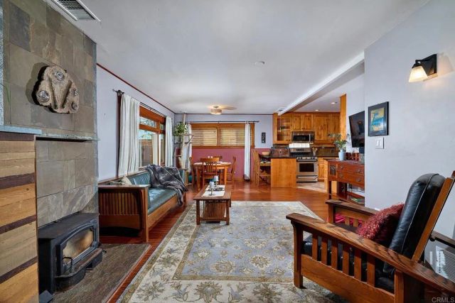 923 Eucalyptus Avenue, Vista, CA 92084