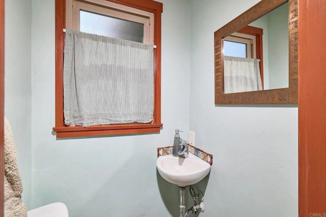 923 Eucalyptus Avenue, Vista, CA 92084