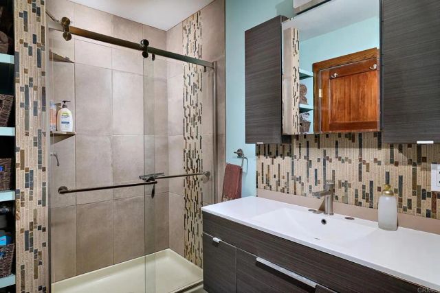 923 Eucalyptus Avenue, Vista, CA 92084