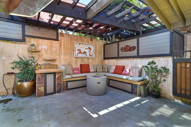 923 Eucalyptus Avenue, Vista, CA 92084