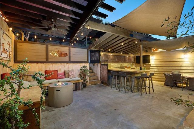 923 Eucalyptus Avenue, Vista, CA 92084