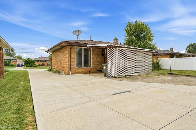 1511 David Avenue, Parma, OH 44134