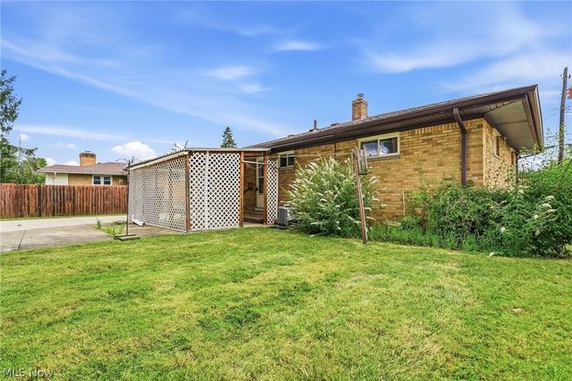 1511 David Avenue, Parma, OH 44134