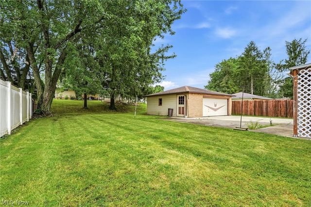 1511 David Avenue, Parma, OH 44134