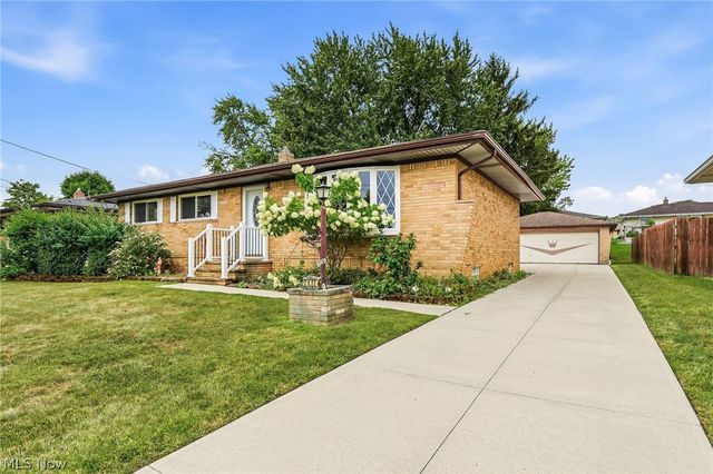 1511 David Avenue, Parma, OH 44134