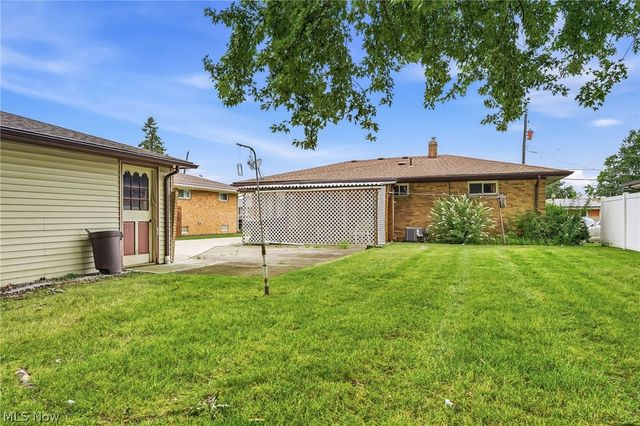 1511 David Avenue, Parma, OH 44134