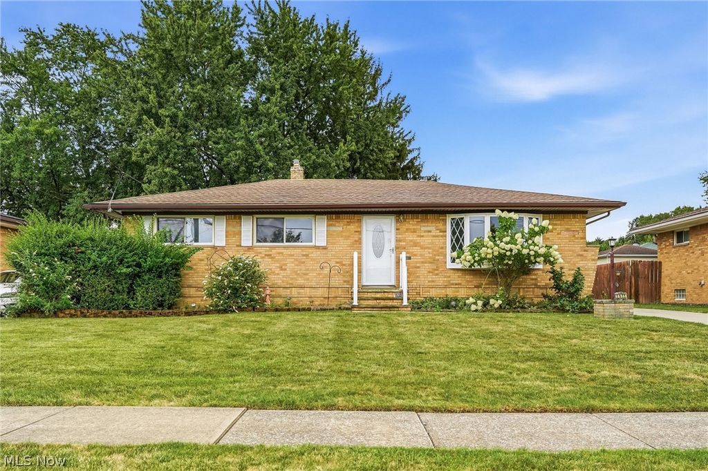 1511 David Avenue, Parma, OH 44134