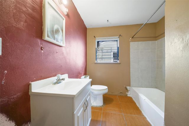 5774 Belarbor Street, Houston, TX 77033