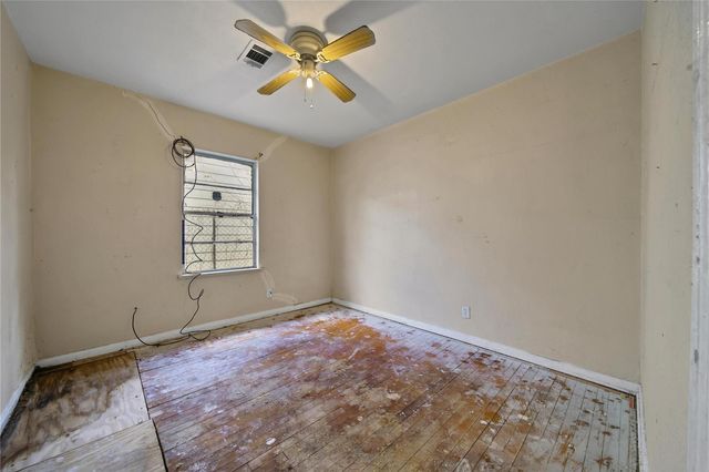 5774 Belarbor Street, Houston, TX 77033