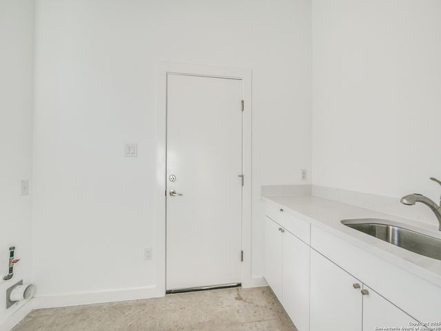 647 Simple Way, San Antonio, TX 78209