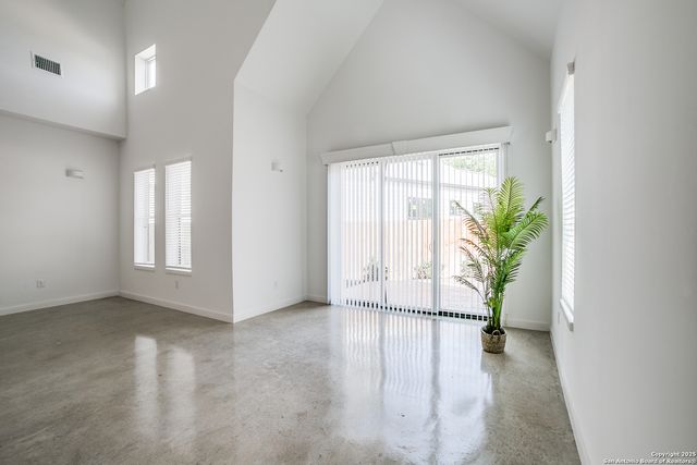 647 Simple Way, San Antonio, TX 78209