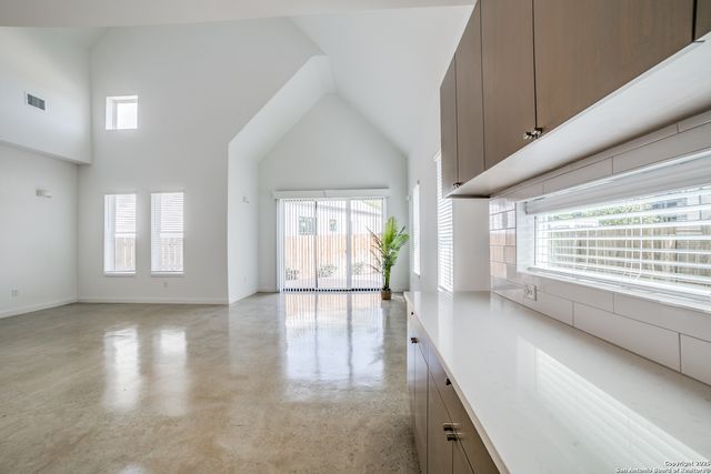 647 Simple Way, San Antonio, TX 78209