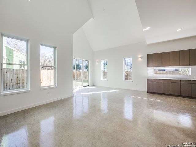 647 Simple Way, San Antonio, TX 78209