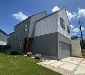 647 Simple Way, San Antonio, TX 78209