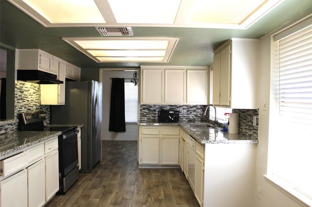 14343 Whitecross Drive, Houston, TX 77083