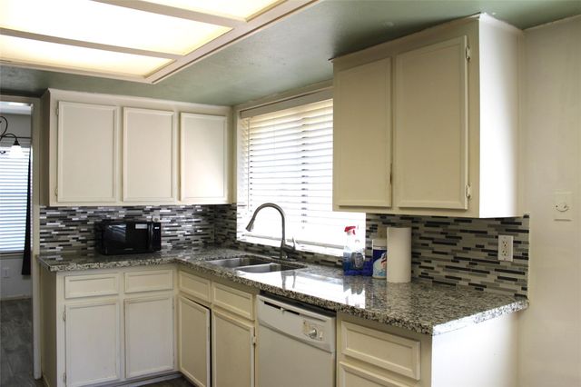 14343 Whitecross Drive, Houston, TX 77083