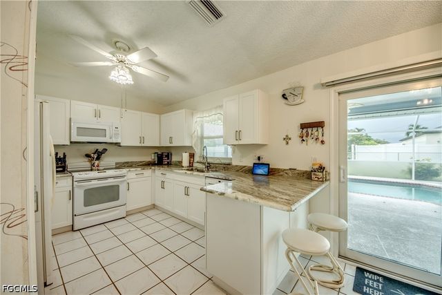 1324 Gleason PKWY, Cape Coral, FL 33914