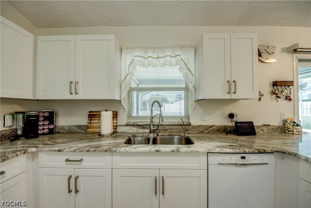 1324 Gleason PKWY, Cape Coral, FL 33914