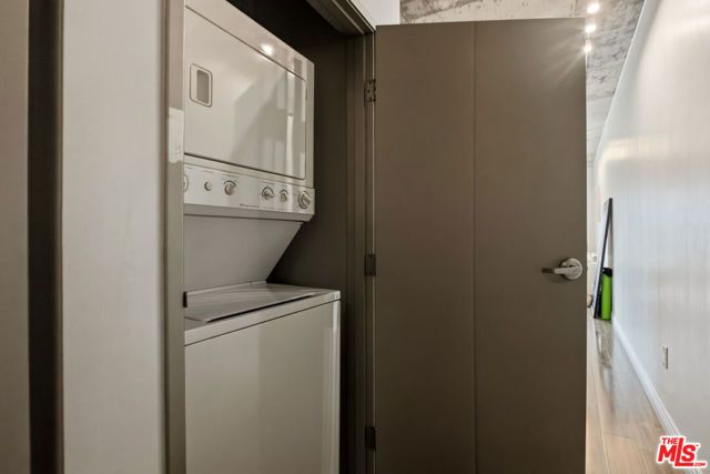 645 W 9th Street 529, Los Angeles, CA 90015