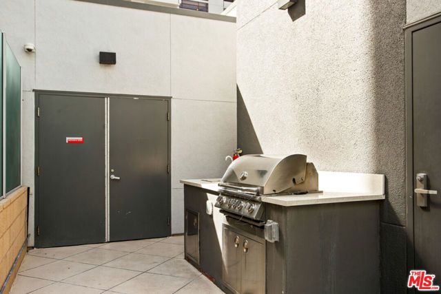 645 W 9th Street 529, Los Angeles, CA 90015