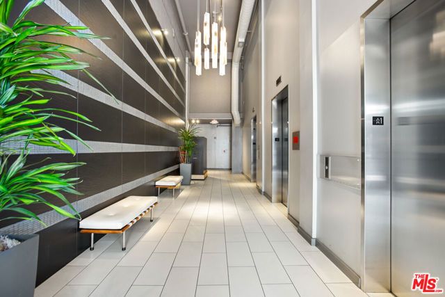 645 W 9th Street 529, Los Angeles, CA 90015