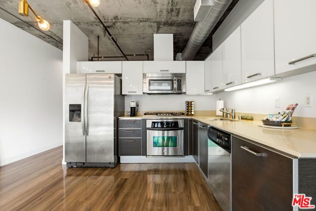 645 W 9th Street 529, Los Angeles, CA 90015