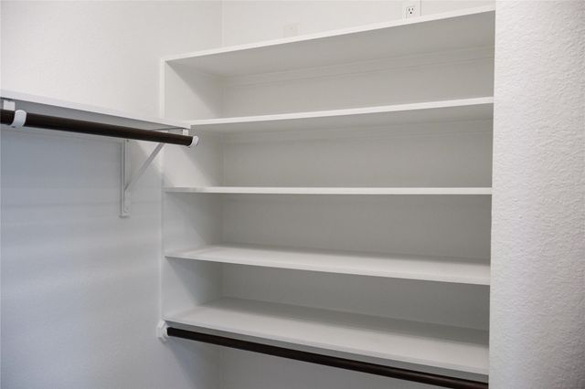 905 Whitewing Lane, College Station, TX 77845