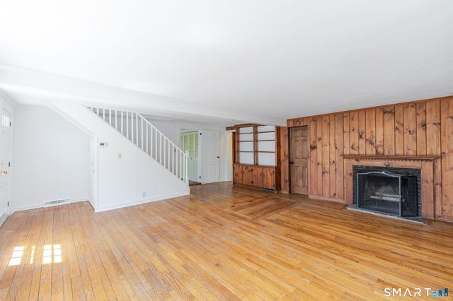 32 Pond Brook Road, Newtown, CT 06470