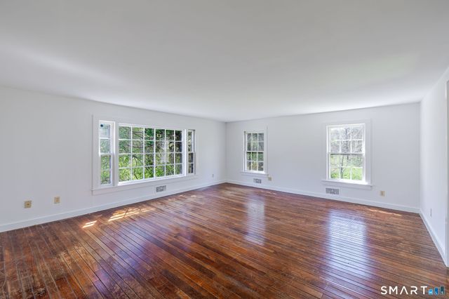 32 Pond Brook Road, Newtown, CT 06470
