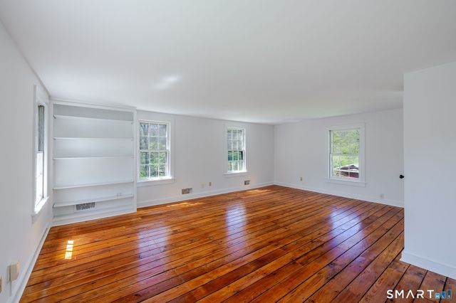 32 Pond Brook Road, Newtown, CT 06470