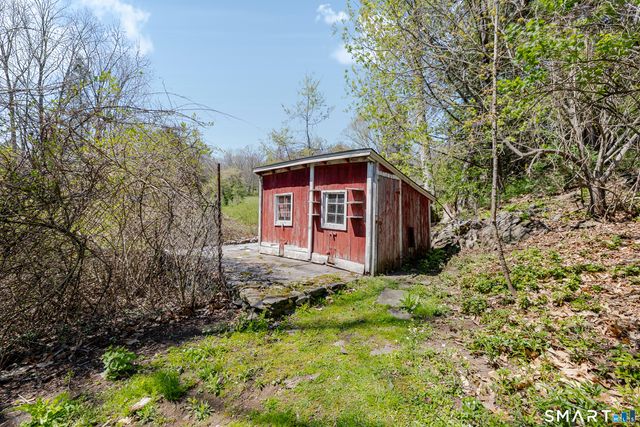32 Pond Brook Road, Newtown, CT 06470