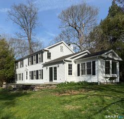 32 Pond Brook Road, Newtown, CT 06470