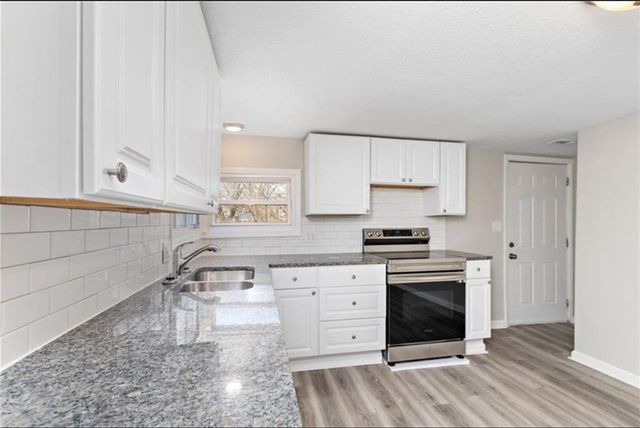 1315 S Pope Avenue, Independence, MO 64055