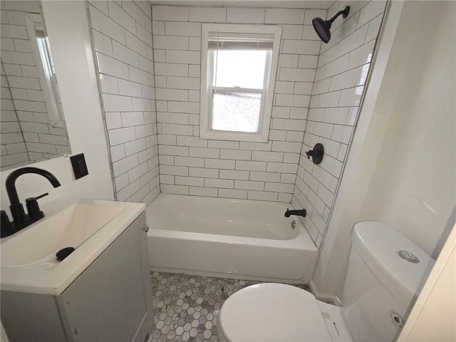 1315 S Pope Avenue, Independence, MO 64055