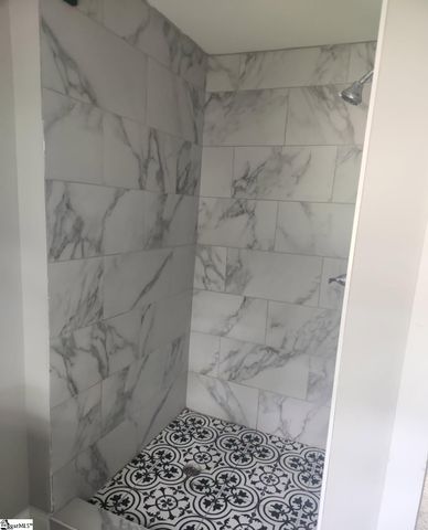 104 Maplebrook Street, Laurens, SC 29360