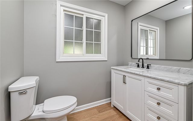 557 Morningstar Dr, Franklin Twp, PA 16117