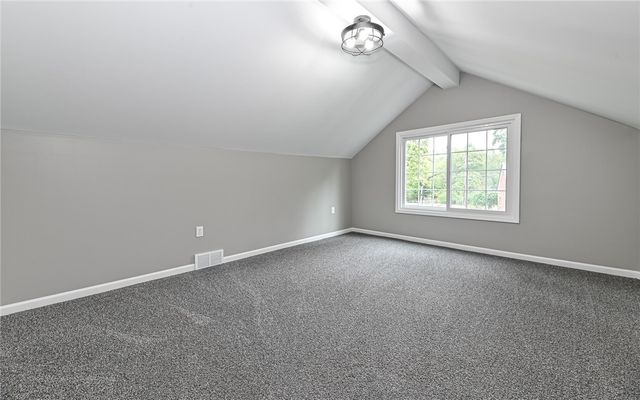 557 Morningstar Dr, Franklin Twp, PA 16117