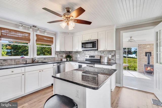 244 CHERRY ORCHARD LN, Montross, VA 22520